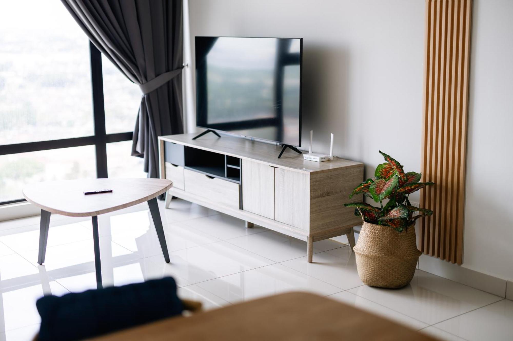 Apartment Southkey 2br, 5-7 Pax, Wifi, Mid Valley Jb,free Parking